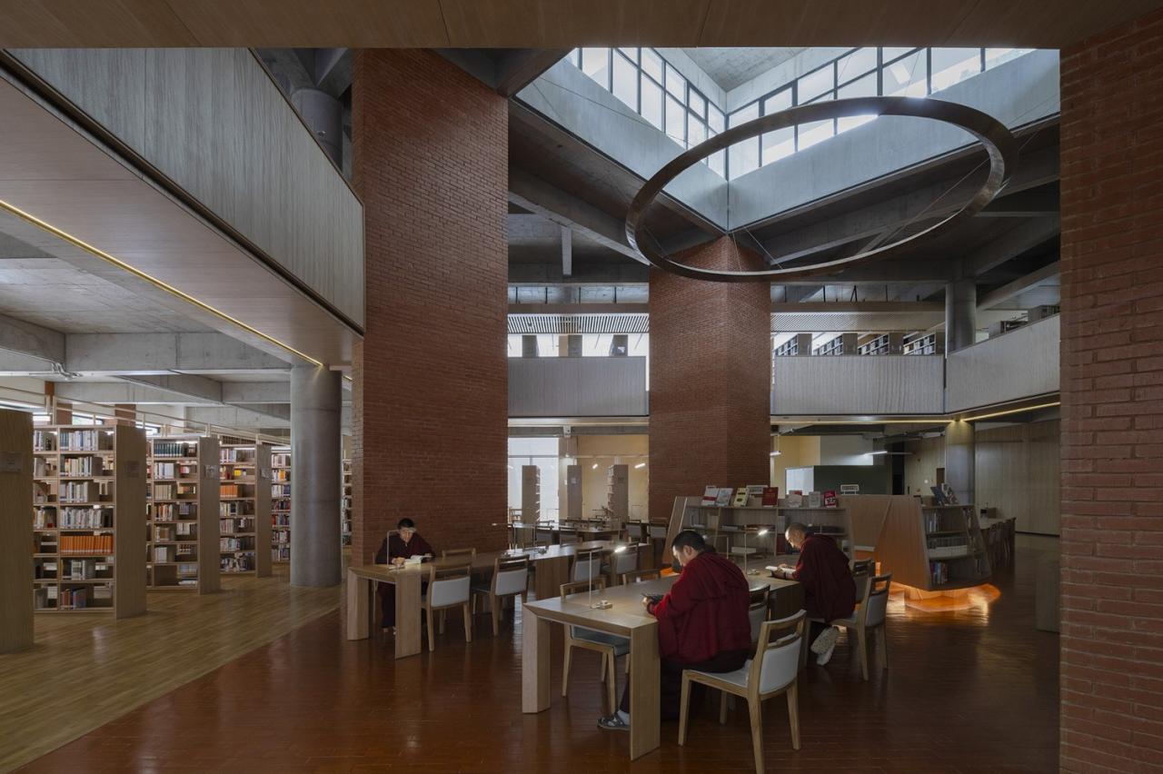 BIM建筑|德巴图书馆 / 荣朝晖工作室