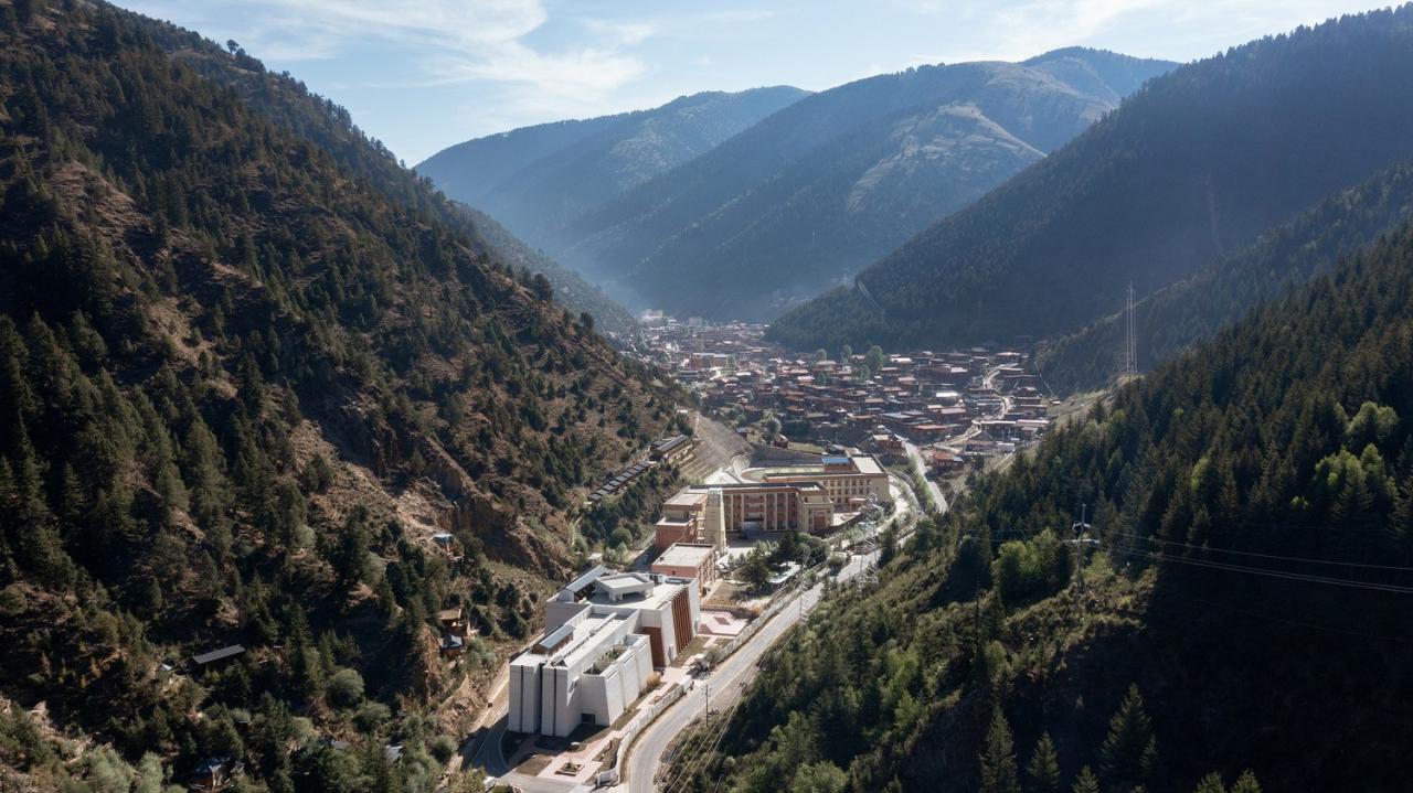 BIM建筑|德巴图书馆 / 荣朝晖工作室