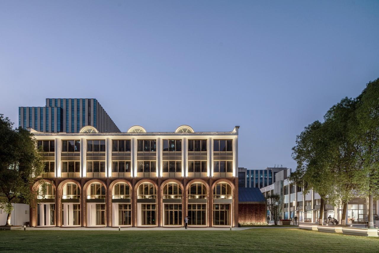 BIM建筑|上海利丰广场YOUNG PARK：魔都科创活力社区全新启幕 / 三益建筑设计