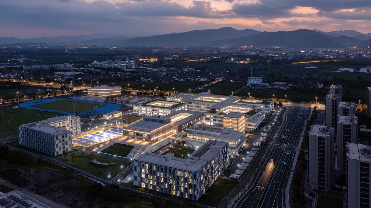 BIM建筑|宁波市古林职业高级中学：少年的无限剧本 / ARCHIS（如是）建筑设计事务所