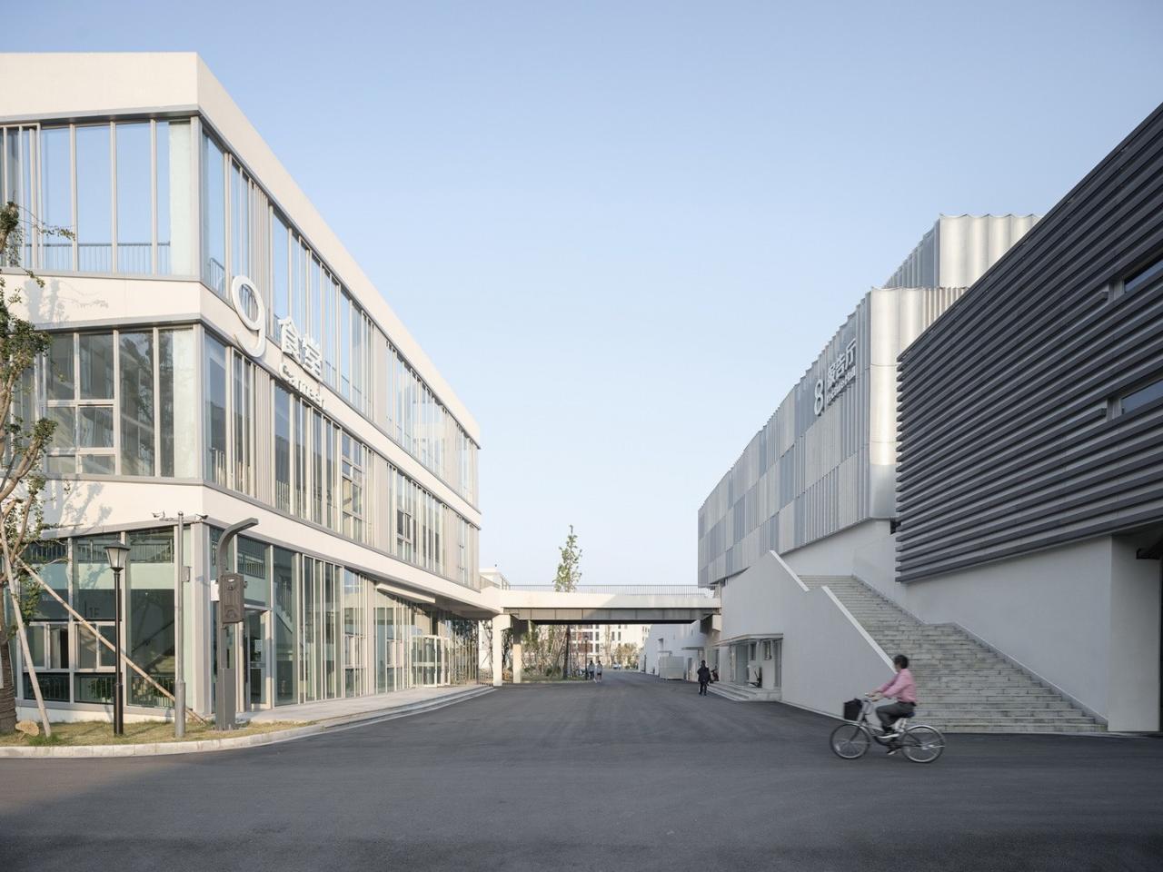 BIM建筑|宁波市古林职业高级中学：少年的无限剧本 / ARCHIS（如是）建筑设计事务所