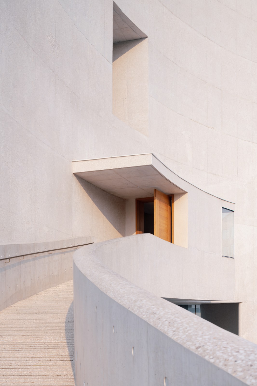 BIM建筑|北岸礼堂 / 直向建筑