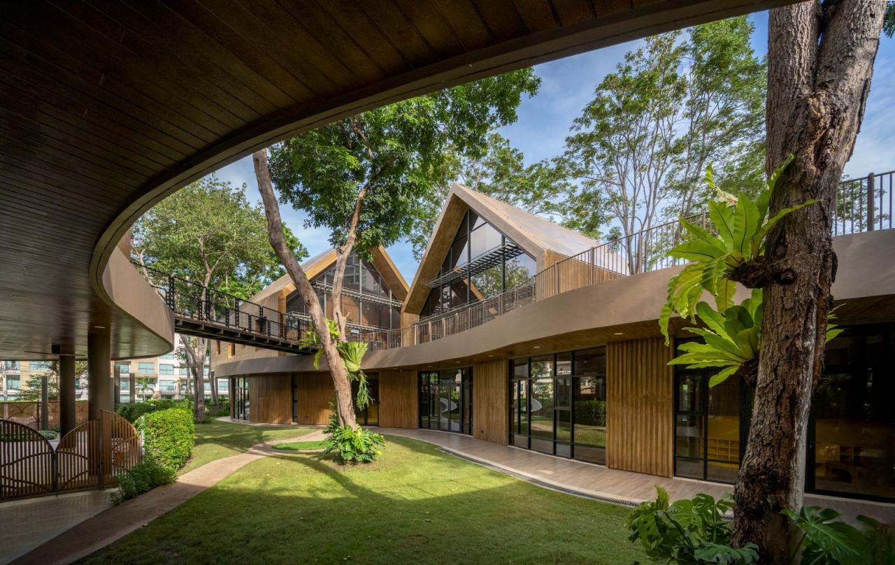 BIM建筑|Lovell 国际学校 / Plan Architect