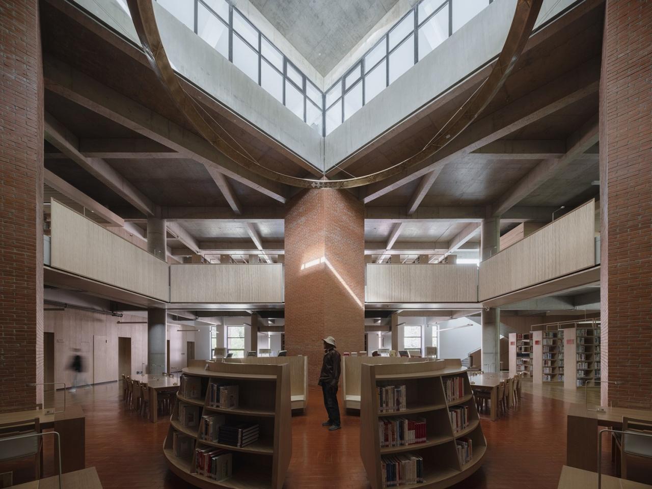 BIM建筑|德巴图书馆 / 荣朝晖工作室