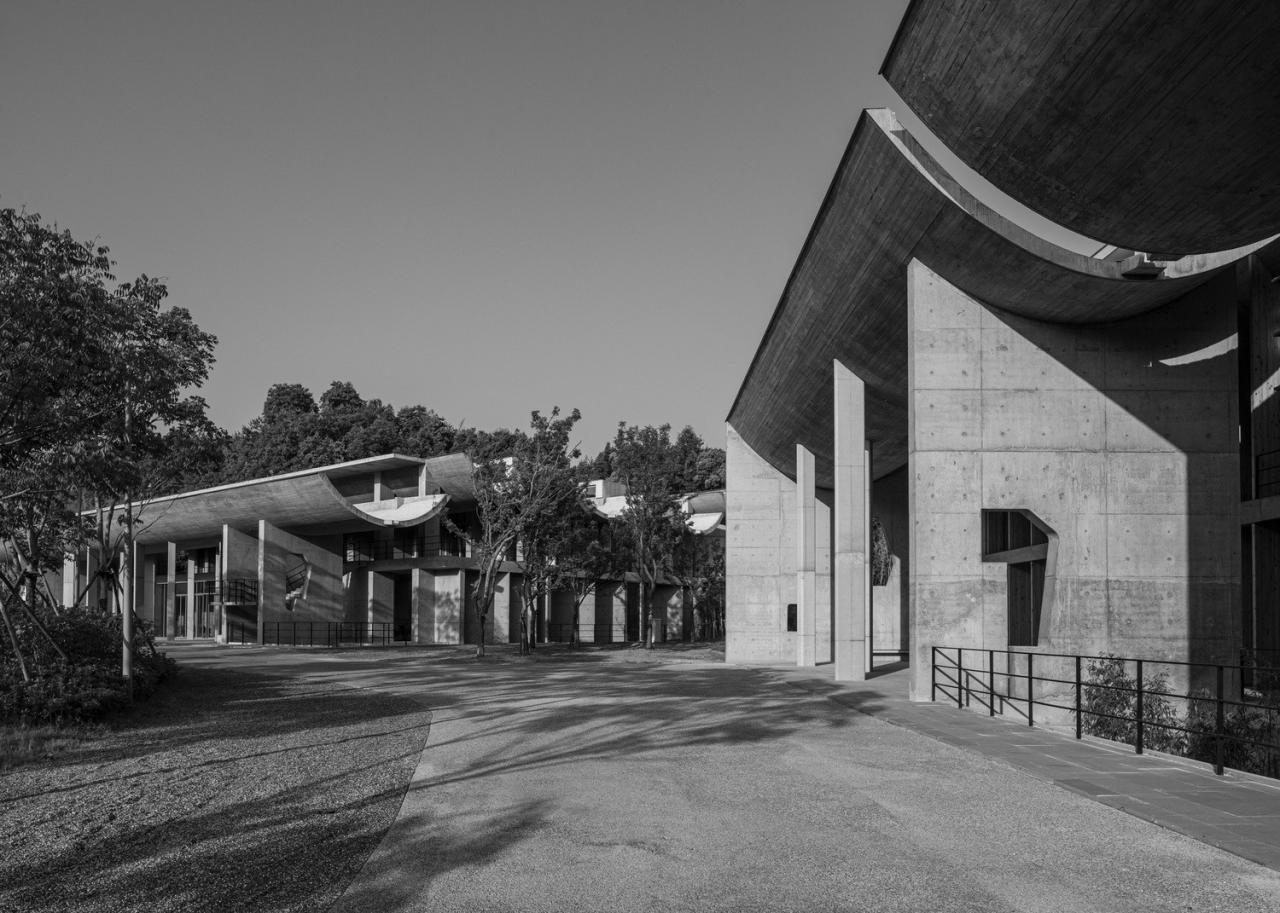 BIM建筑|紫晶国际会舍 / 朱锫建筑