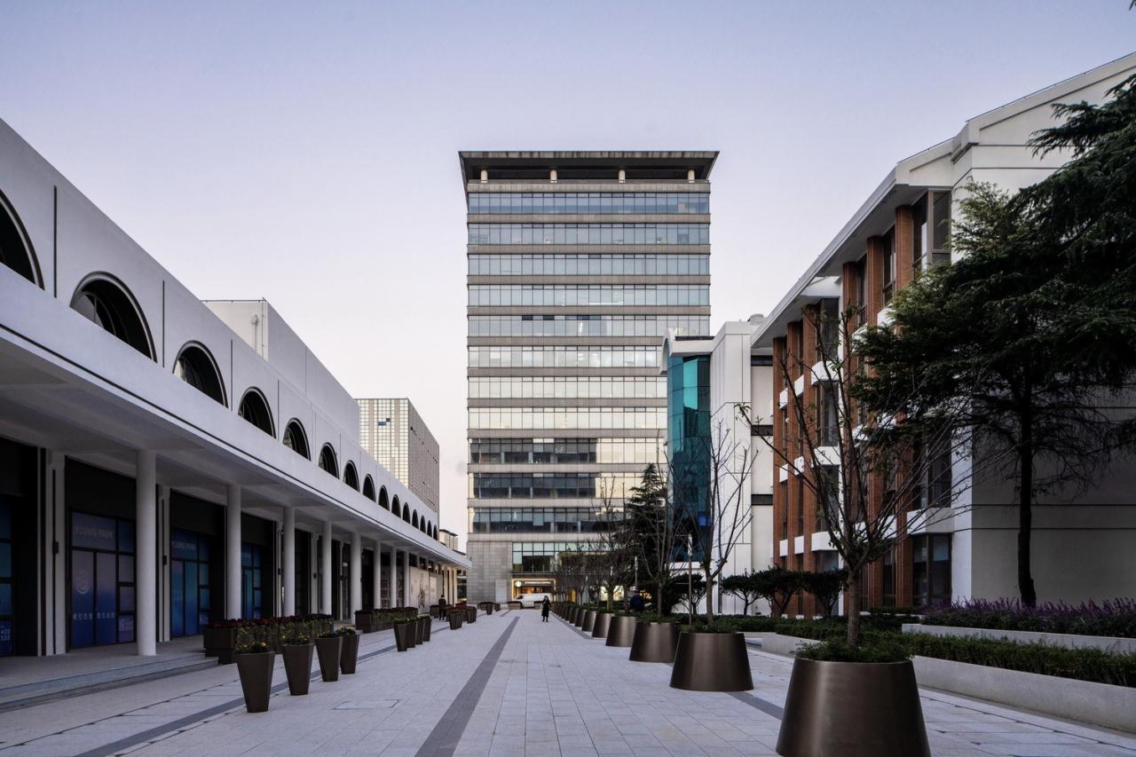 BIM建筑|上海利丰广场YOUNG PARK：魔都科创活力社区全新启幕 / 三益建筑设计