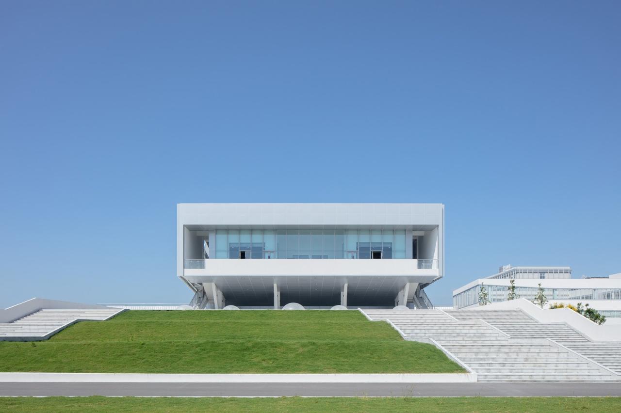 BIM建筑|宁波市古林职业高级中学：少年的无限剧本 / ARCHIS（如是）建筑设计事务所