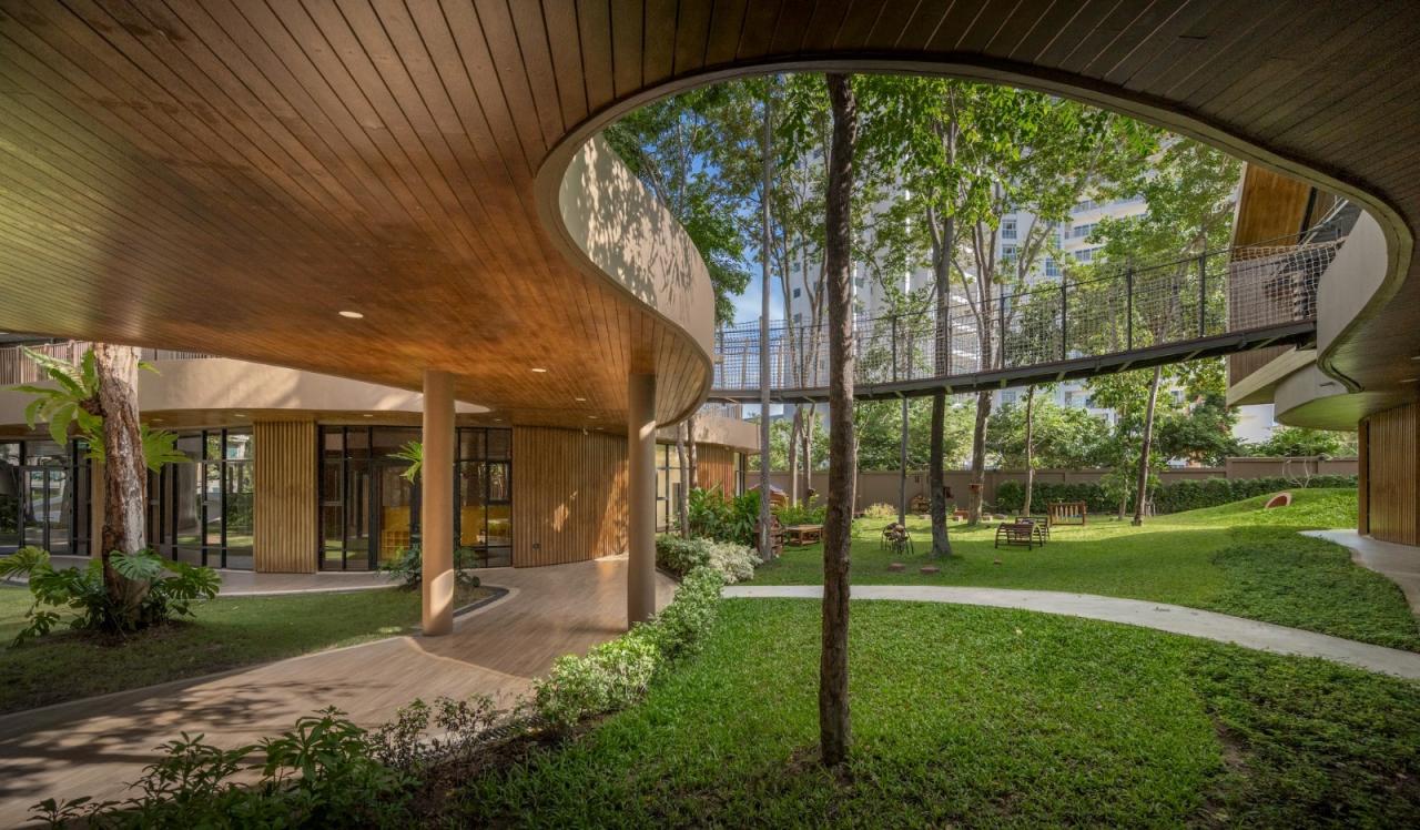 BIM建筑|Lovell 国际学校 / Plan Architect