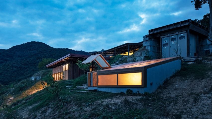 BIM建筑|长坂常为日本沿海住宅增添宾馆和酒吧