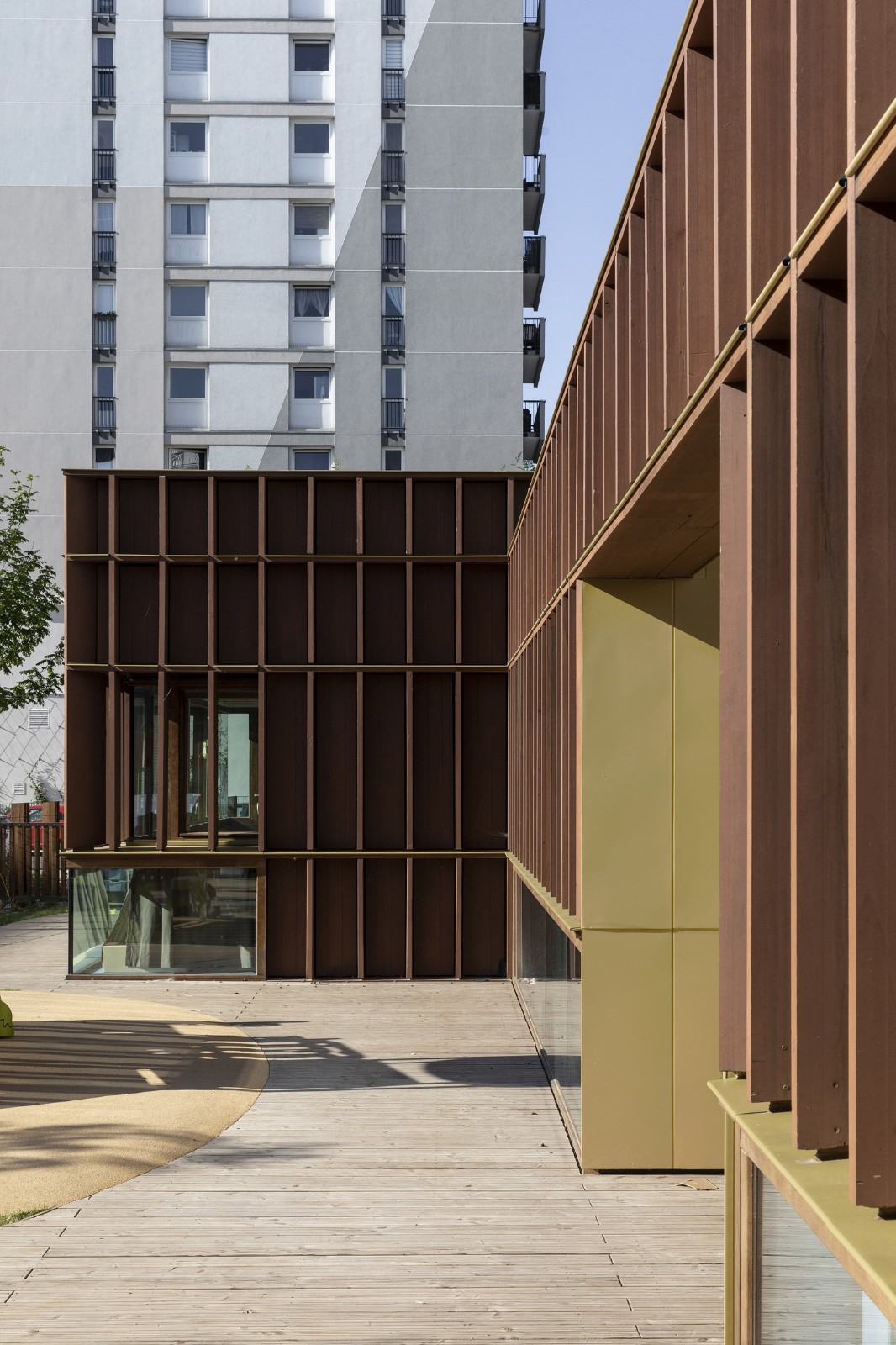 BIM建筑|日间托儿所和玩具图书馆 / a+samueldelmas architectes