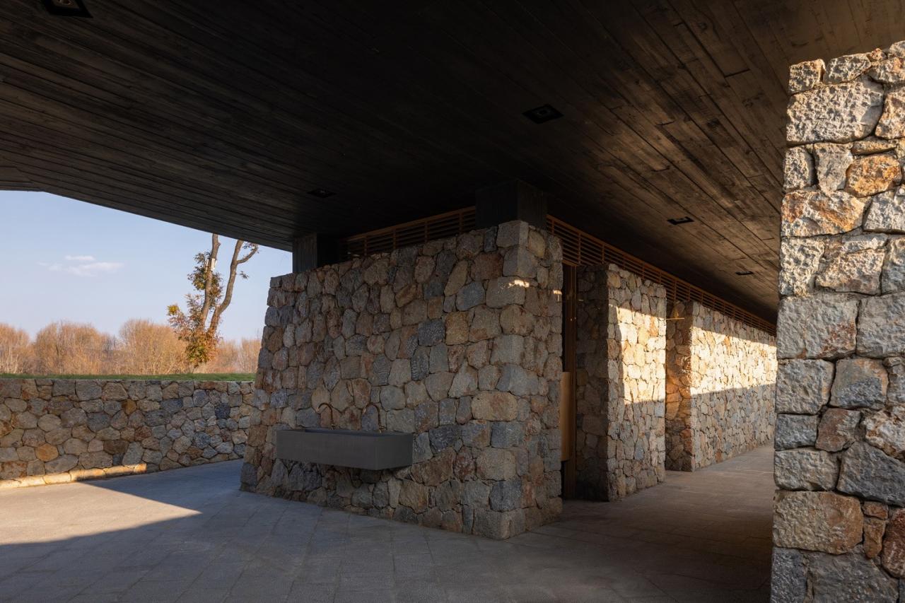 BIM建筑|微地形：大理洱海小邑庄生态驿站-孟凡浩 / line+建筑事务所