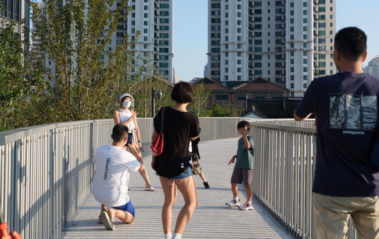 BIM建筑|上海苏河湾万象天地景观设计 / Lab D+H