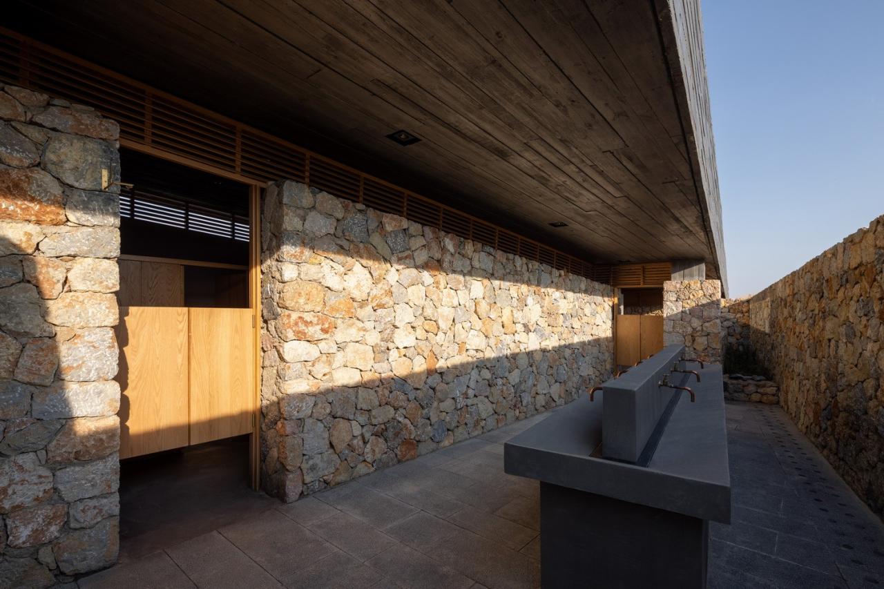 BIM建筑|微地形：大理洱海小邑庄生态驿站-孟凡浩 / line+建筑事务所