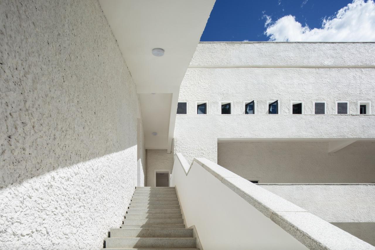 BIM建筑|德巴图书馆 / 荣朝晖工作室