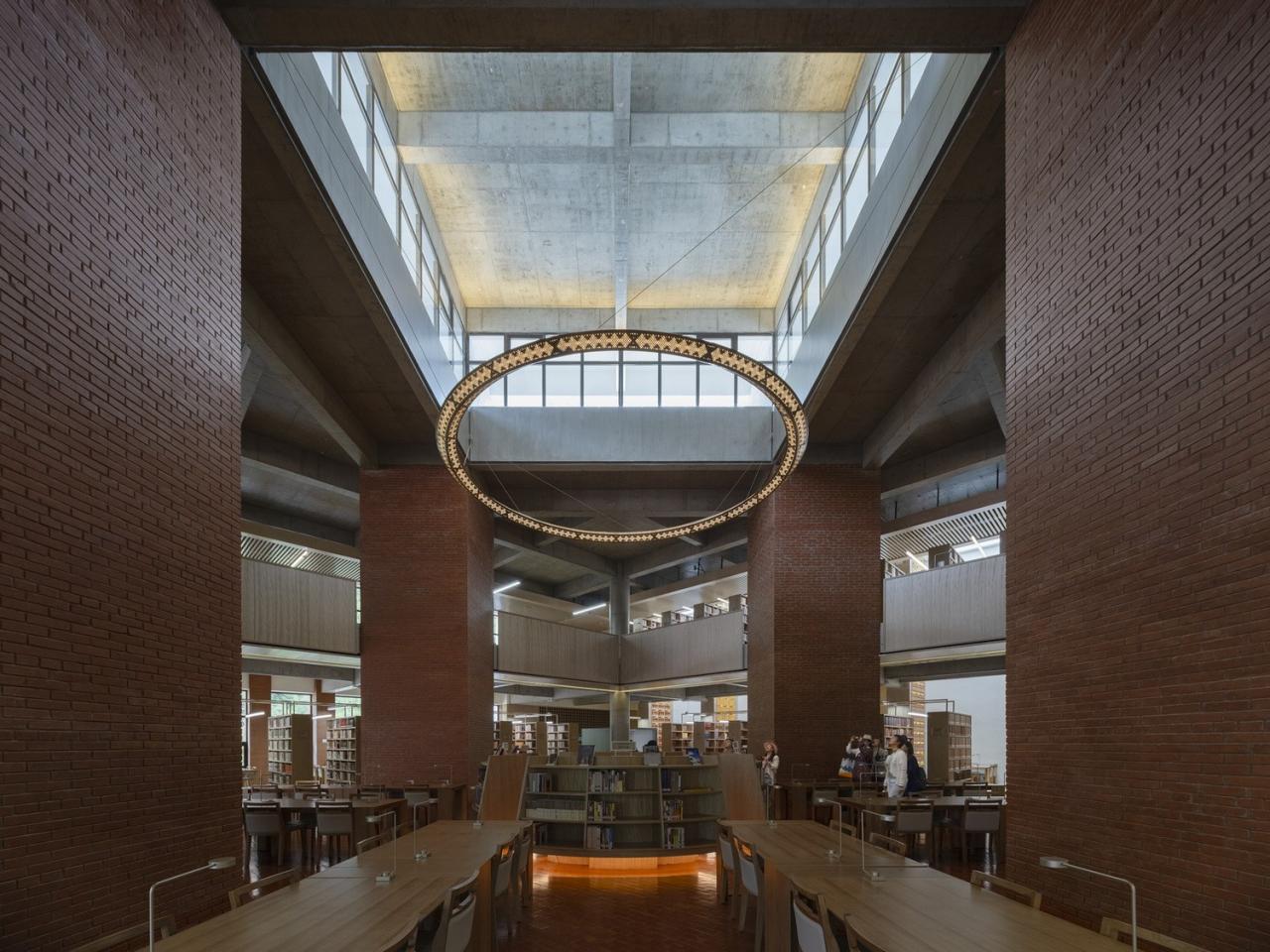 BIM建筑|德巴图书馆 / 荣朝晖工作室