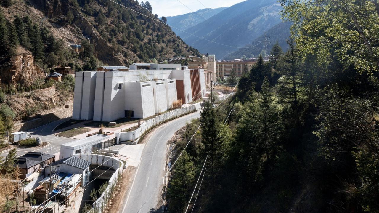 BIM建筑|德巴图书馆 / 荣朝晖工作室