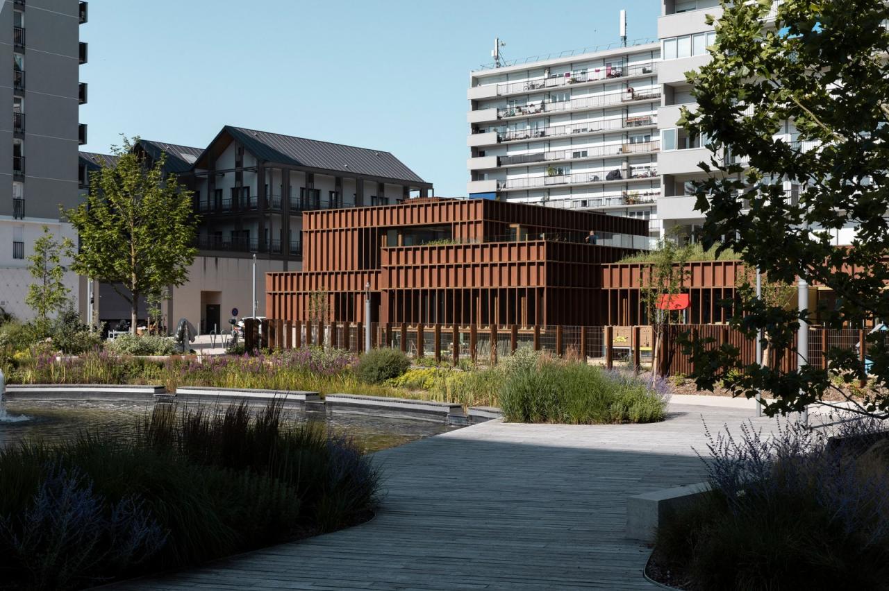 BIM建筑|日间托儿所和玩具图书馆 / a+samueldelmas architectes