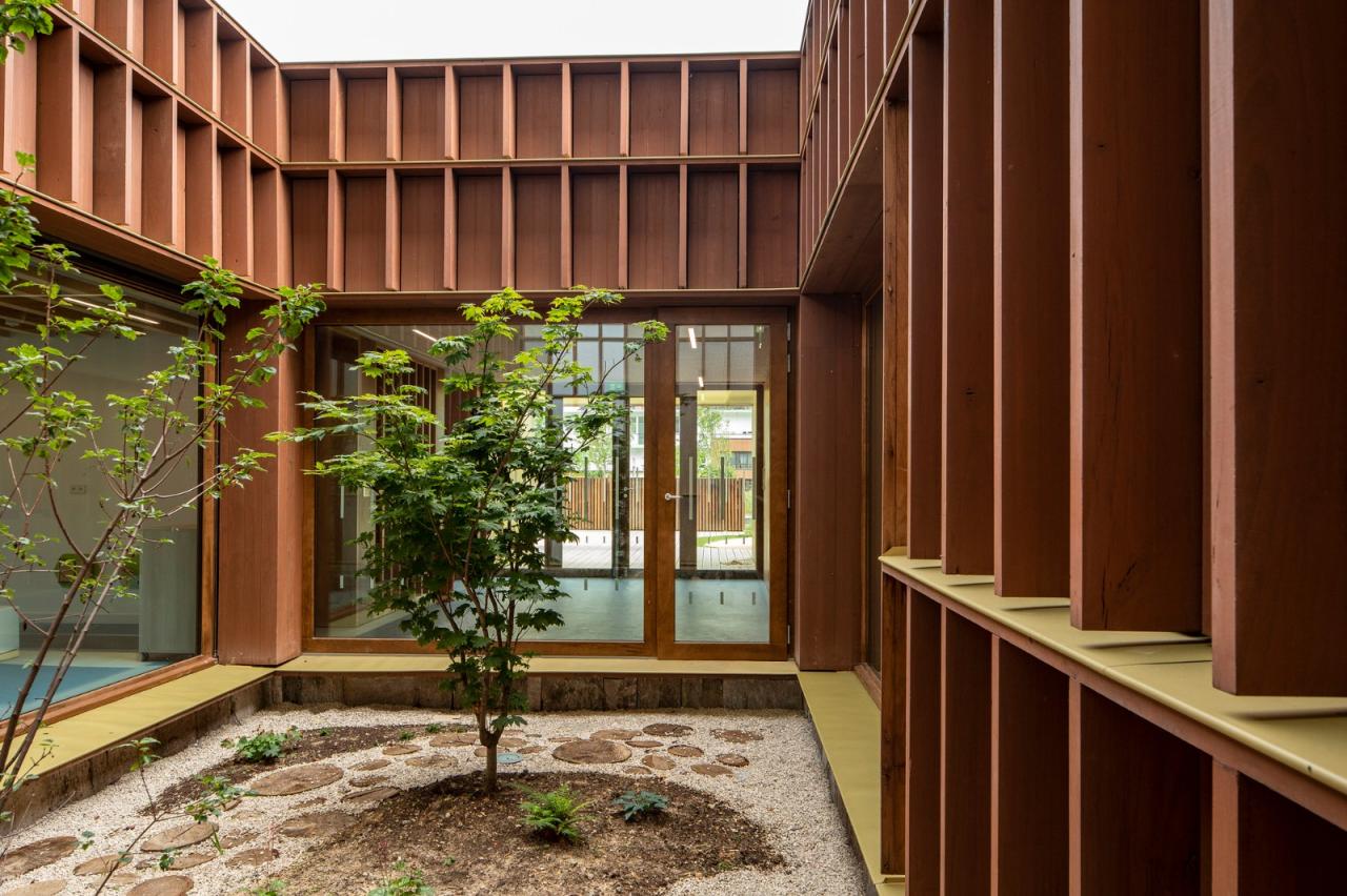 BIM建筑|日间托儿所和玩具图书馆 / a+samueldelmas architectes