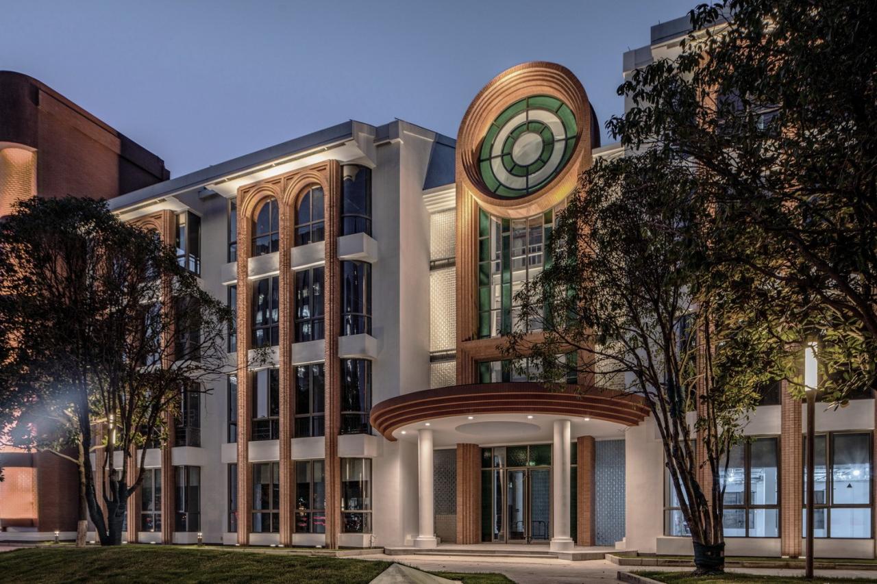 BIM建筑|上海利丰广场YOUNG PARK：魔都科创活力社区全新启幕 / 三益建筑设计