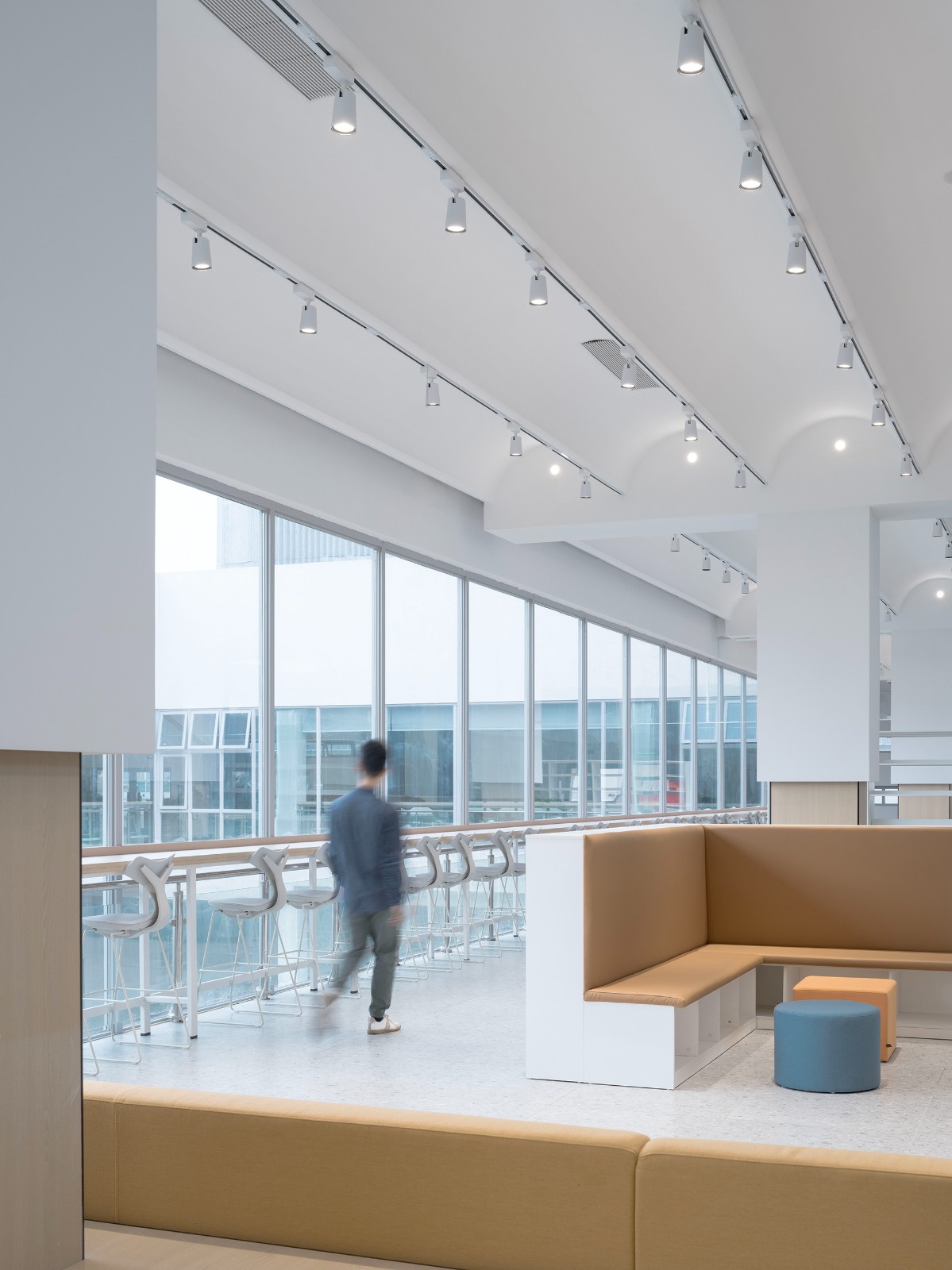 BIM建筑|宁波市古林职业高级中学：少年的无限剧本 / ARCHIS（如是）建筑设计事务所