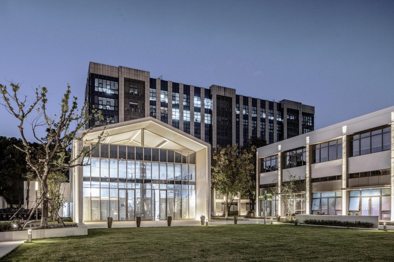 BIM建筑|上海利丰广场YOUNG PARK：魔都科创活力社区全新启幕 / 三益建筑设计