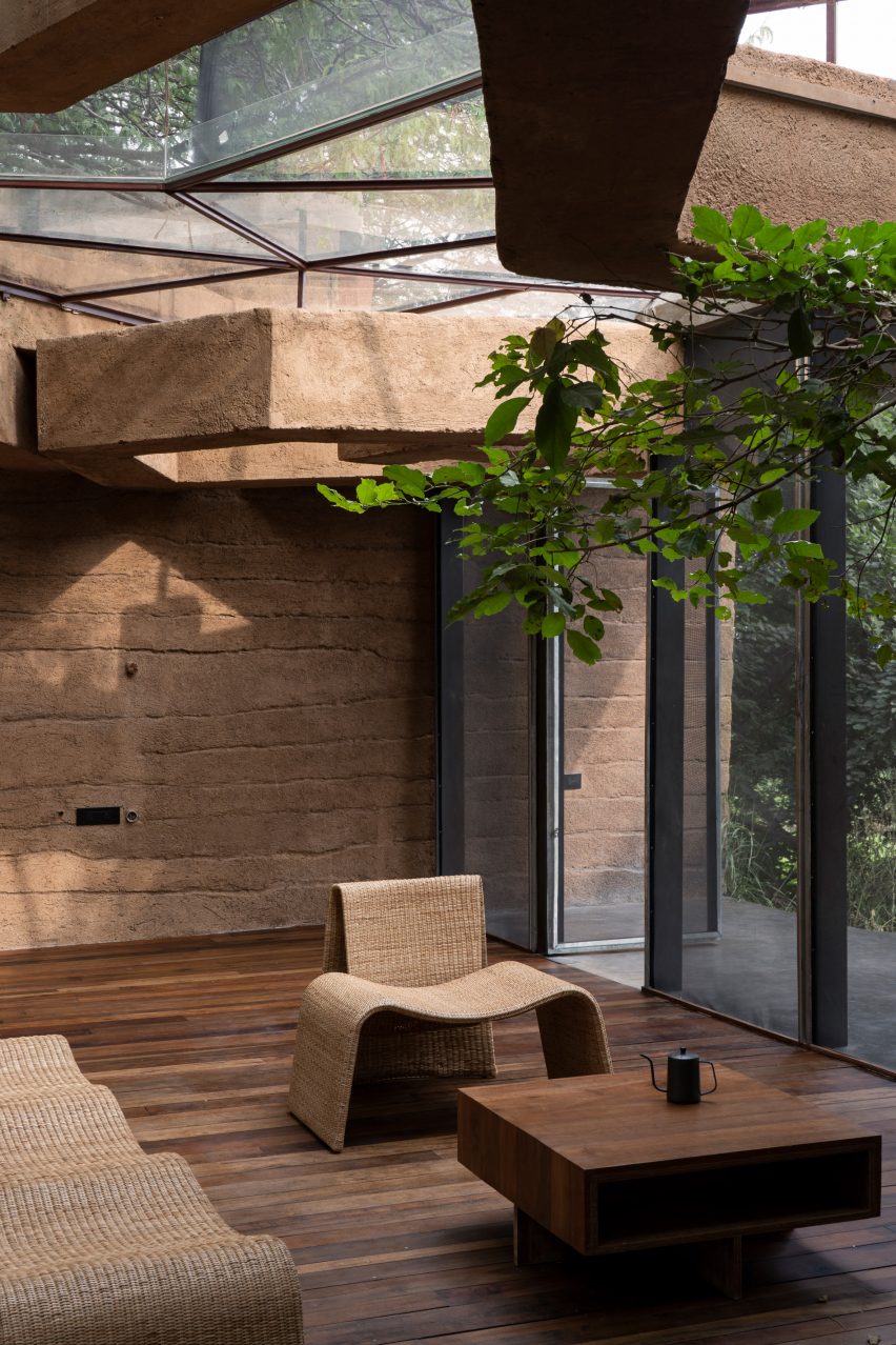 BIM建筑|印度建筑师设计融入景观的雕塑屋