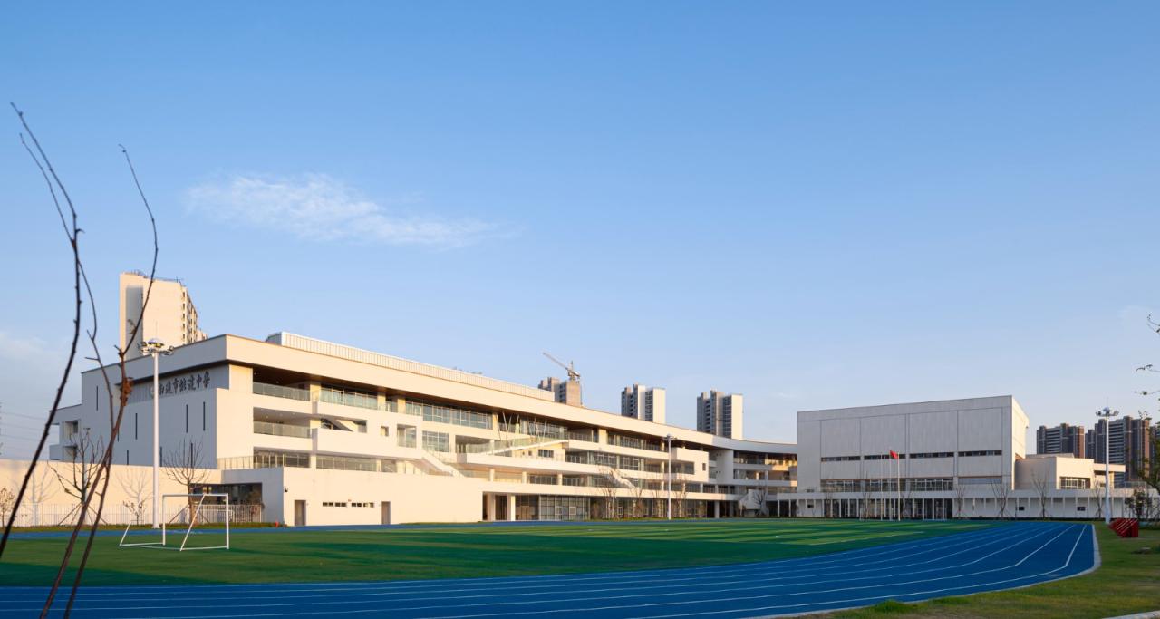 BIM建筑|南通市能达中学 / 九城都市建筑