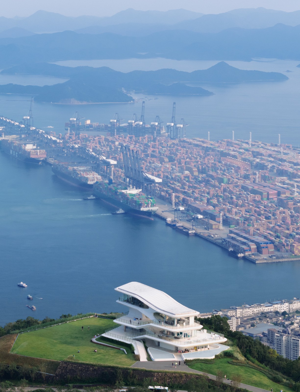 BIM建筑|孟凡浩深圳首作，山海新地标，盐田云海驿站 / line+建筑事务所