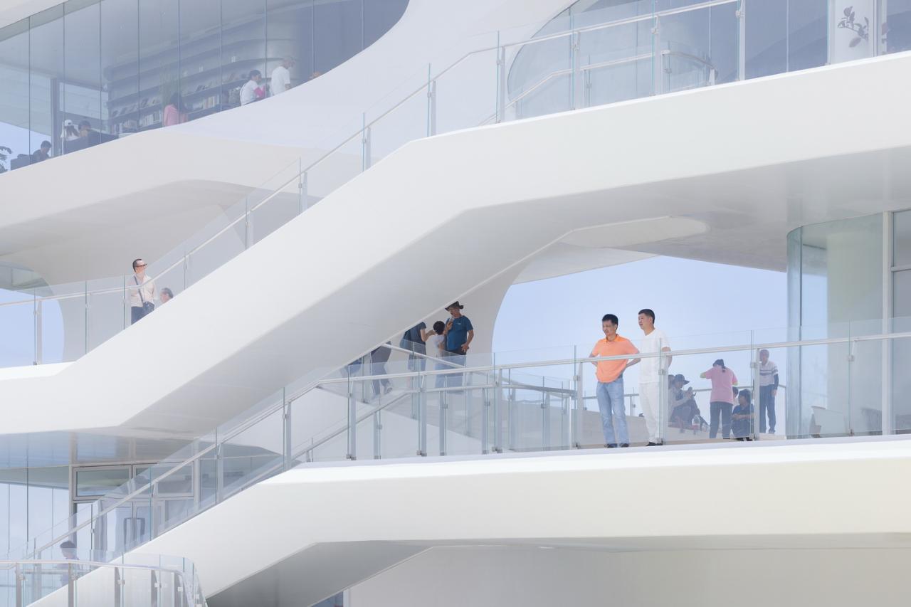 BIM建筑|孟凡浩深圳首作，山海新地标，盐田云海驿站 / line+建筑事务所