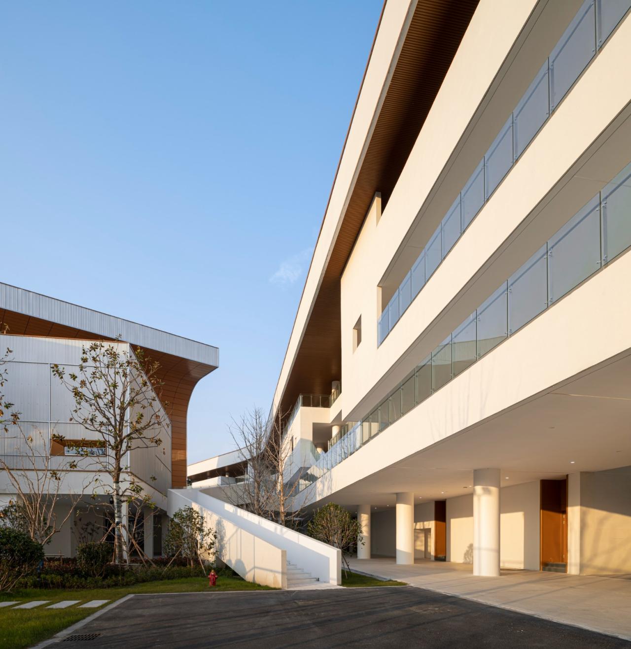 BIM建筑|南通市能达中学 / 九城都市建筑