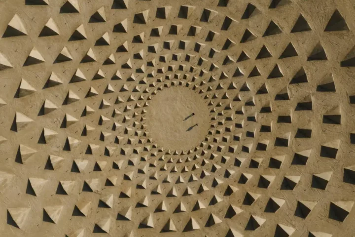 BIM建筑|沉浸式陆地艺术作品 ：“自我相似” / Jim Denevan