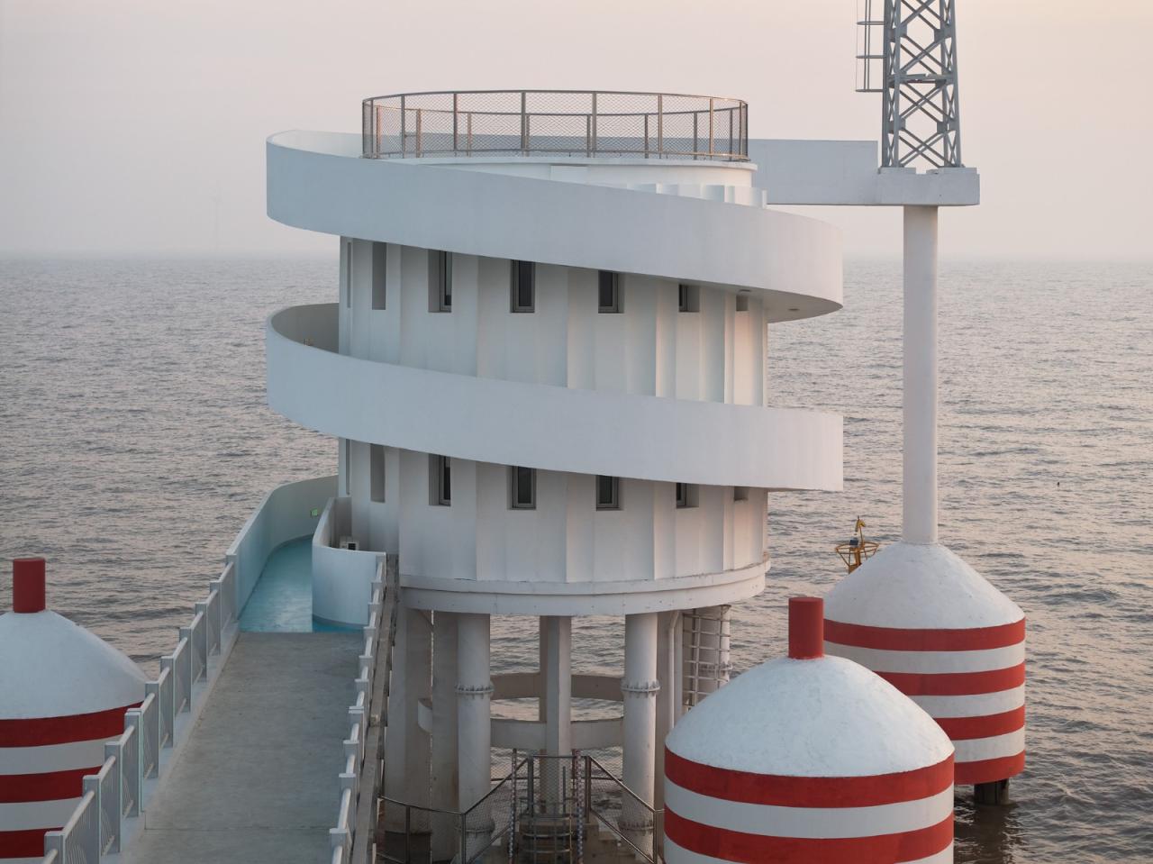 BIM建筑|扭转塔和螺旋站，上海海上的生态基础设施 / HCCH合尘建筑