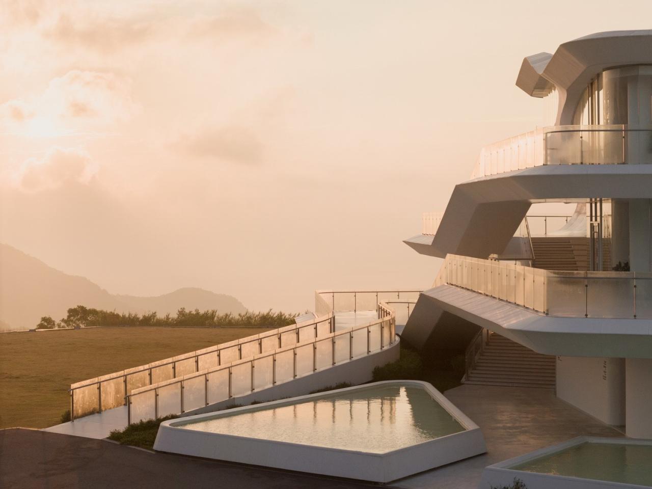 BIM建筑|孟凡浩深圳首作，山海新地标，盐田云海驿站 / line+建筑事务所