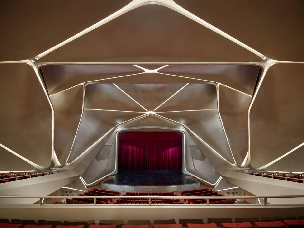 BIM建筑|珠海金湾市民艺术中心 / 扎哈·哈迪德建筑事务所