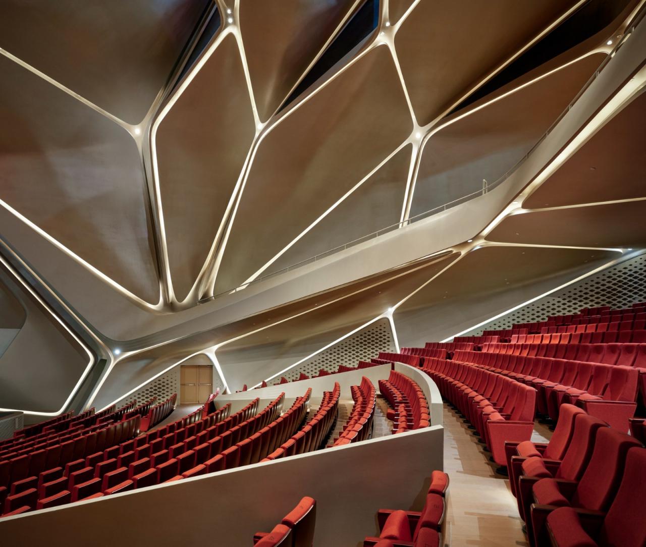 BIM建筑|珠海金湾市民艺术中心 / 扎哈·哈迪德建筑事务所