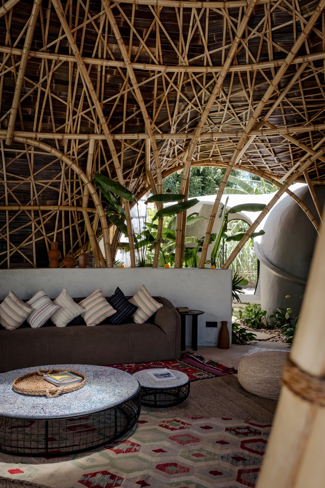 BIM建筑|巴厘岛 Bandido - La Lourdes & La Matilde 别墅 / Javi Diaz