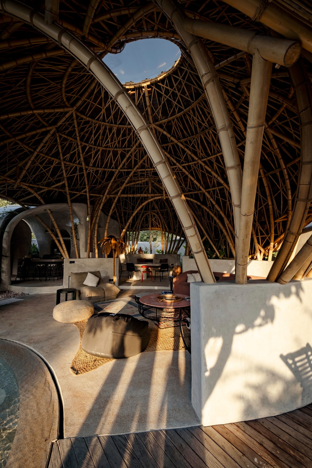 BIM建筑|巴厘岛 Bandido - La Lourdes & La Matilde 别墅 / Javi Diaz