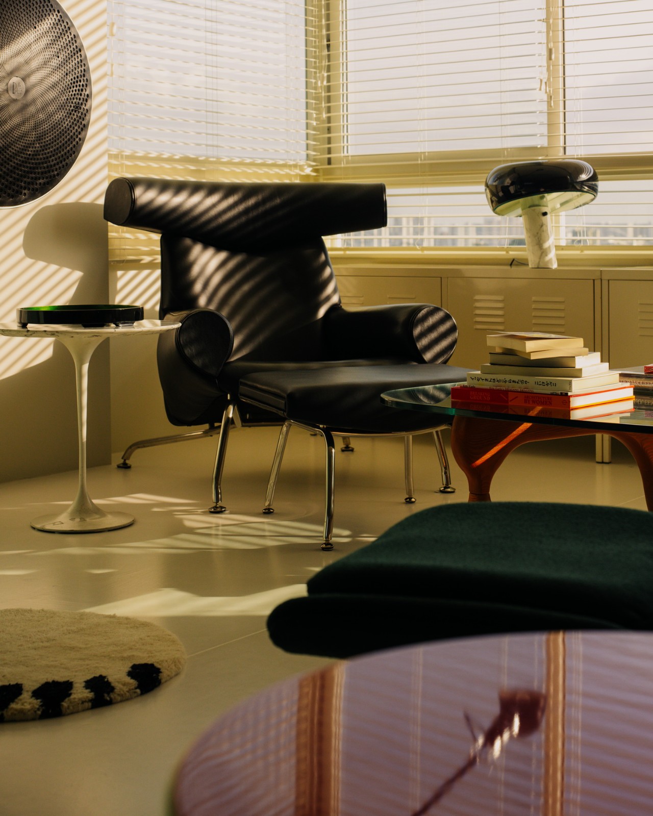 BIM建筑|灵动色彩之家：位于新加坡的粗野派公寓改造 / SPARK