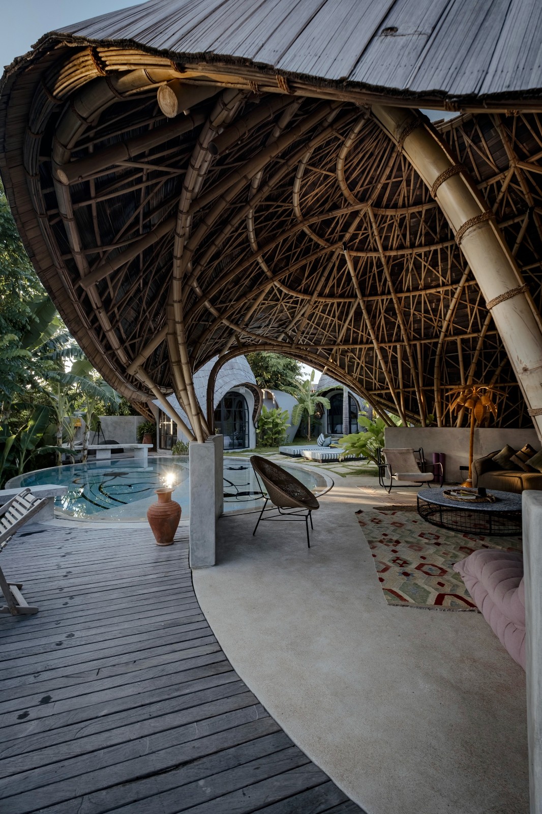 BIM建筑|巴厘岛 Bandido - La Lourdes & La Matilde 别墅 / Javi Diaz