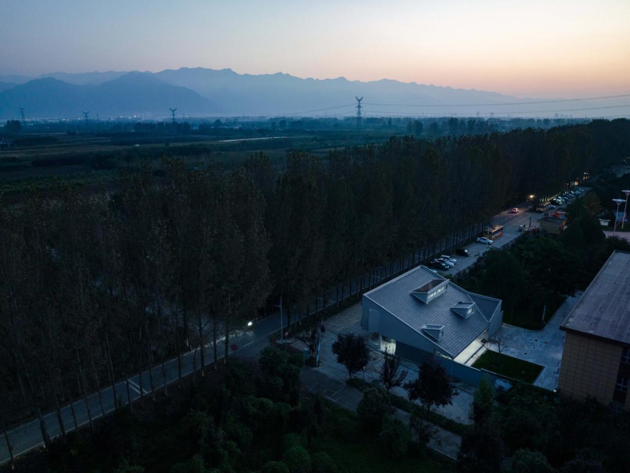 BIM建筑|陕西希望工程校园图书馆2.0 / 垣建筑