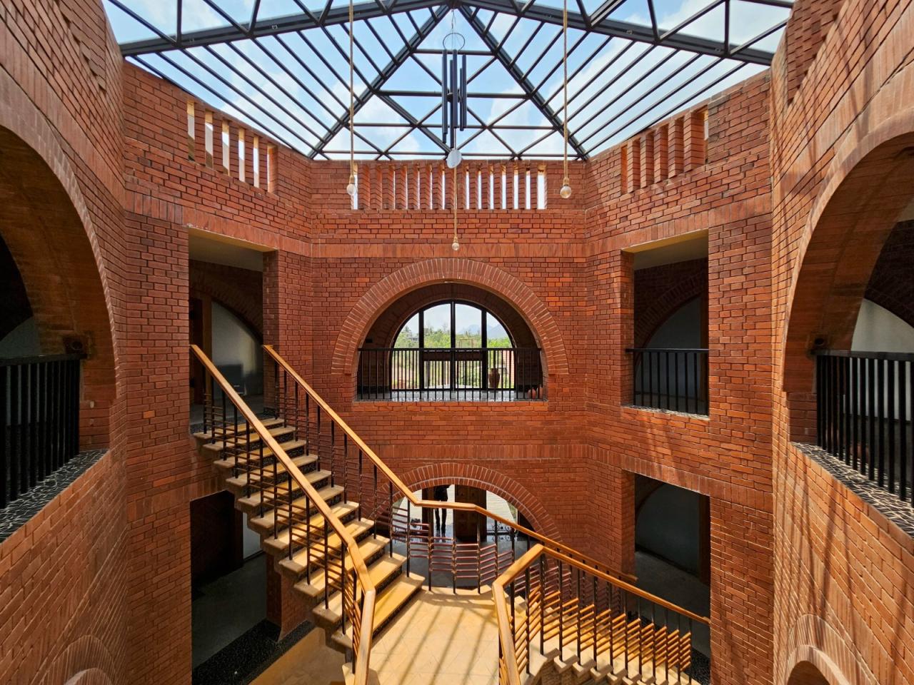 BIM建筑|山尘之宅 / Mahesh Naik