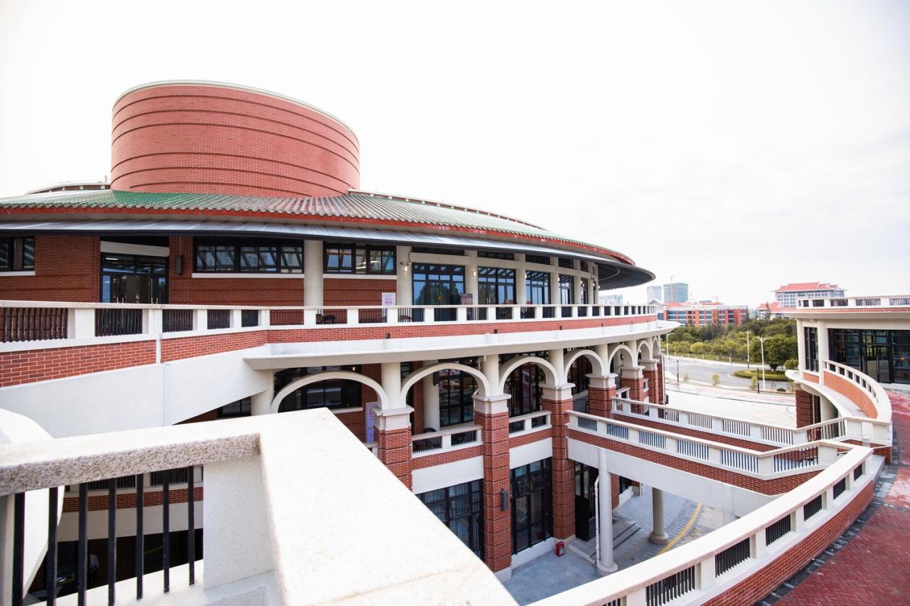 BIM建筑|厦门大学翔安校区中部学生食堂（思源餐厅）/ 厦门大学建筑设计研究院有限公司（AUAD）