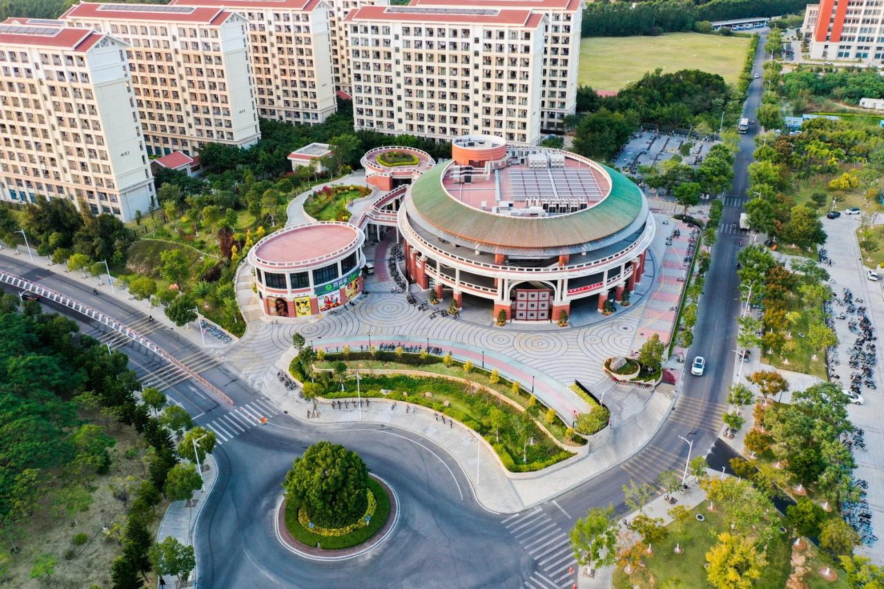 BIM建筑|厦门大学翔安校区中部学生食堂（思源餐厅）/ 厦门大学建筑设计研究院有限公司（AUAD）