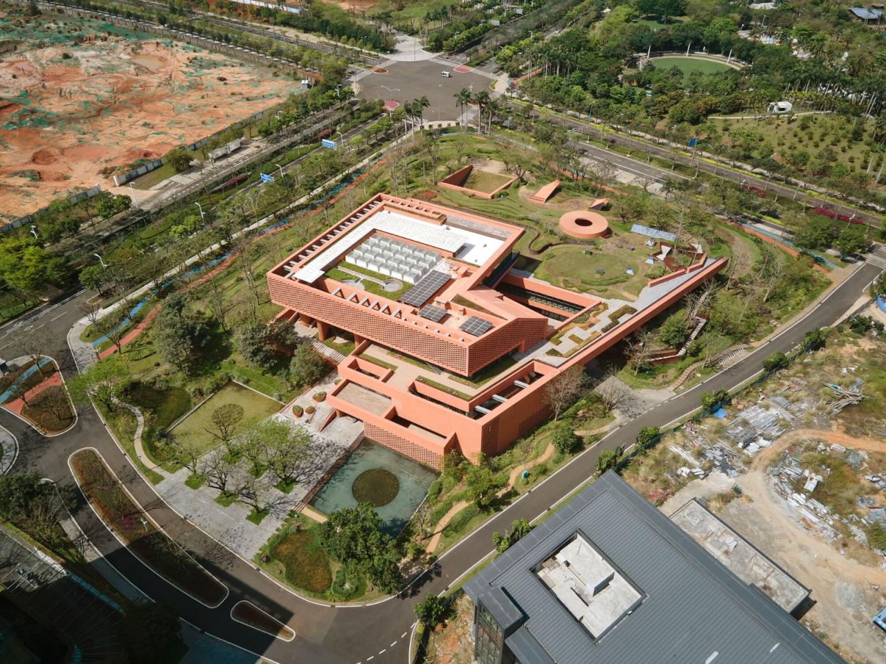 BIM建筑|海南生态智慧新城数字市政厅 / 清华大学建筑设计研究院 素朴建筑工作室