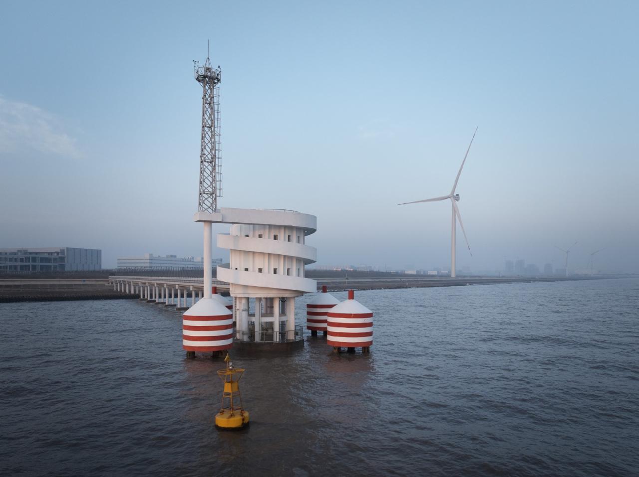 BIM建筑|扭转塔和螺旋站，上海海上的生态基础设施 / HCCH合尘建筑