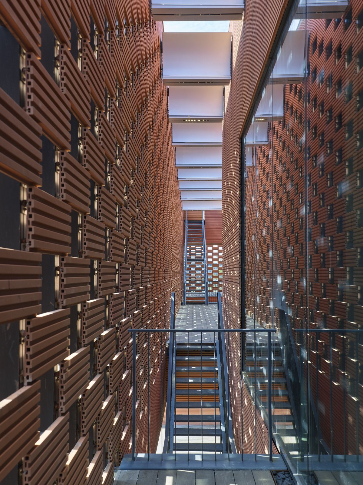 BIM建筑|海南生态智慧新城数字市政厅 / 清华大学建筑设计研究院 素朴建筑工作室