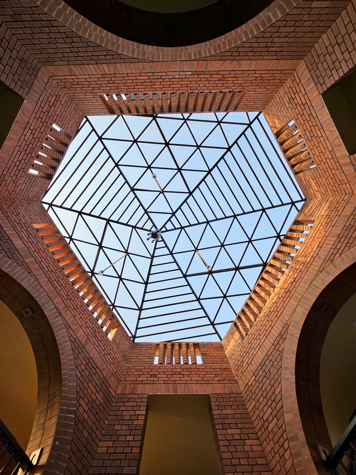 BIM建筑|山尘之宅 / Mahesh Naik