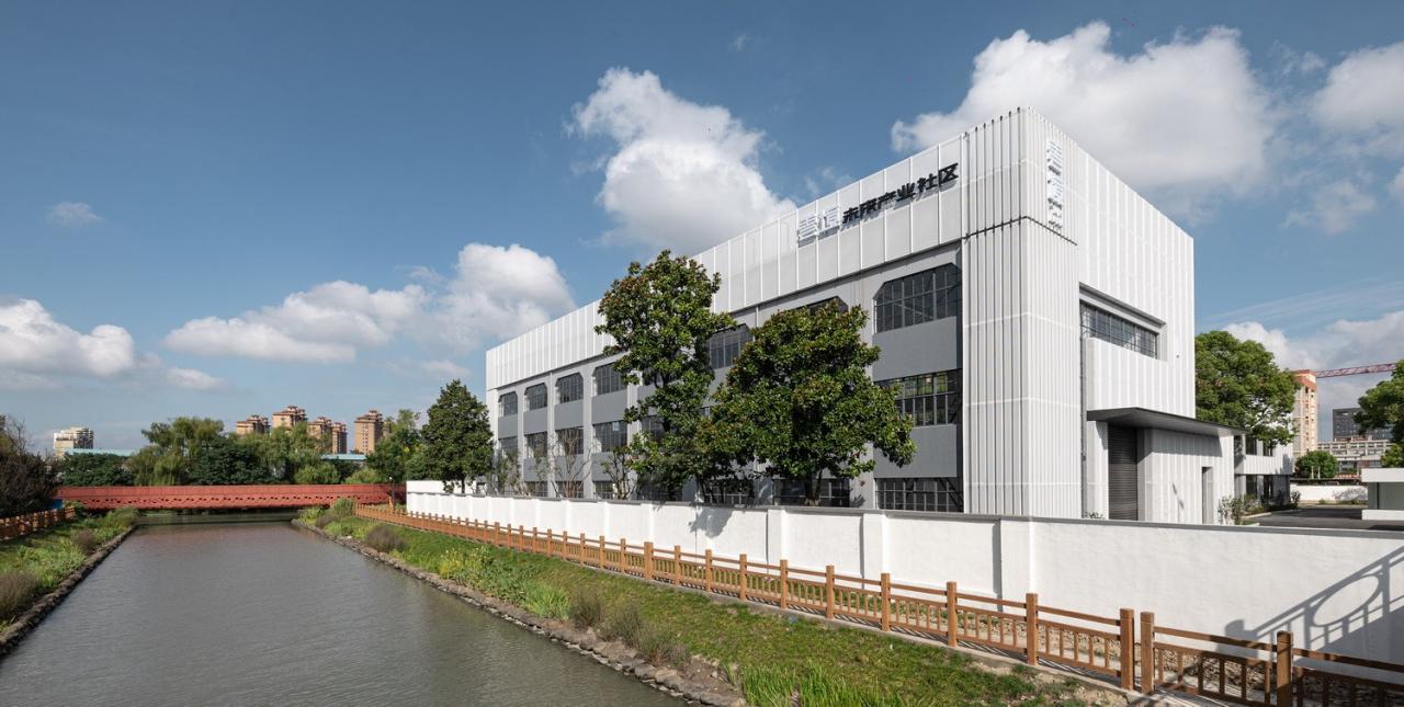 BIM建筑|漂浮盒子：云境未来产业园区 / 格筑设计