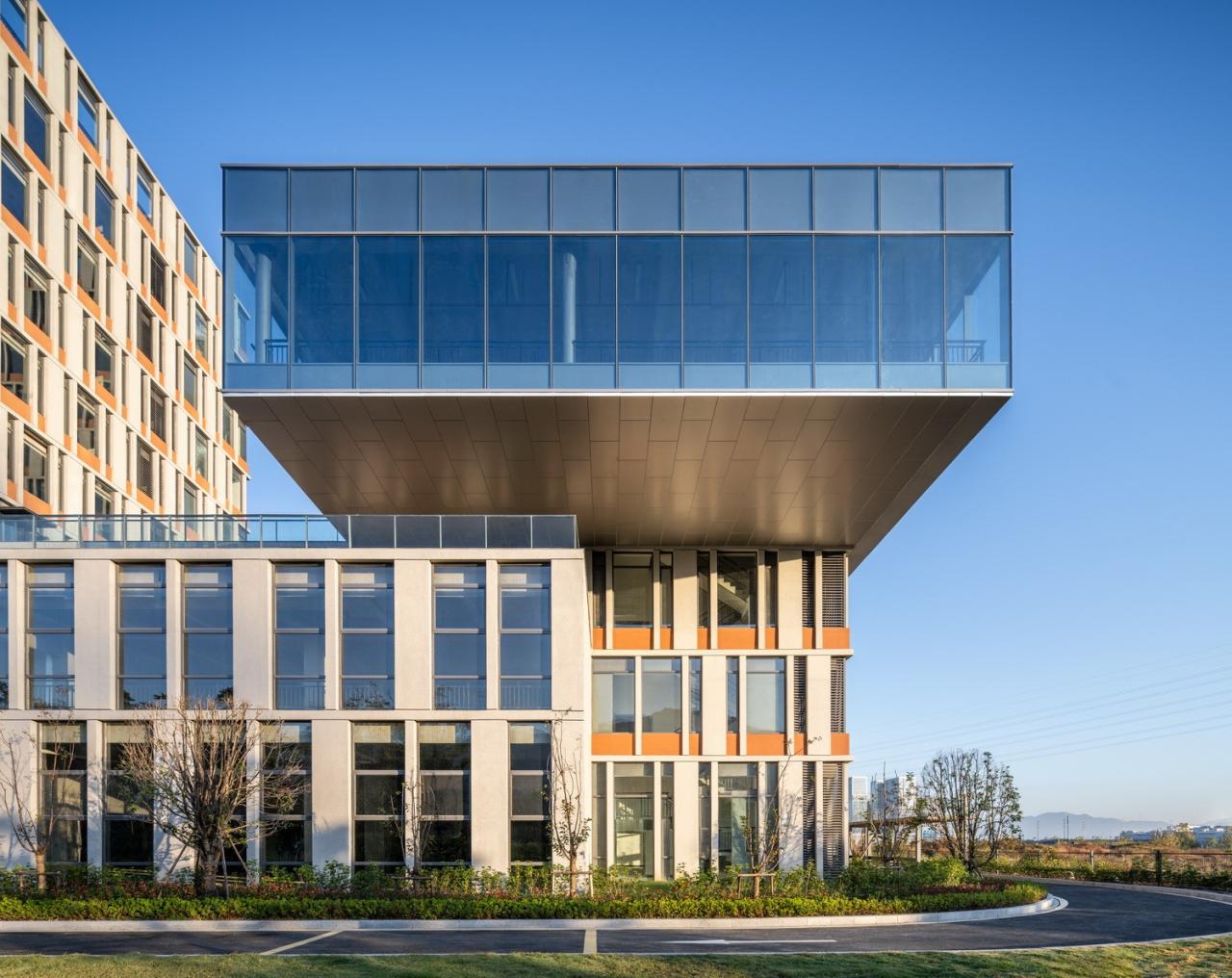 BIM建筑|工业上楼 模式迭代：杭州中节能（富阳）环保产业园 / line+孟凡浩新作