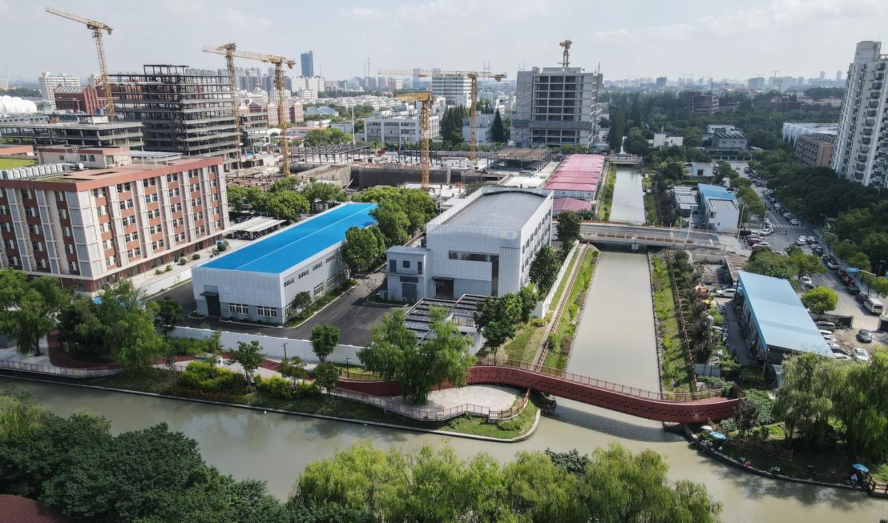 BIM建筑|漂浮盒子：云境未来产业园区 / 格筑设计